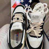Scarpe autry medalist tg 43 black e white nuove