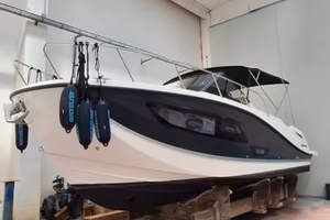 QUICKSILVER ACTIV 875 Sunddeck