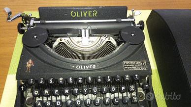 Macchina da scrivere "Oliver Portatile"- anni 40'