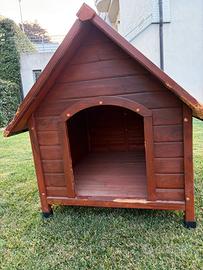 Cuccia in legno da esterno  per  cane