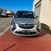 Opel zafira 2017 metano ricambi disponibili