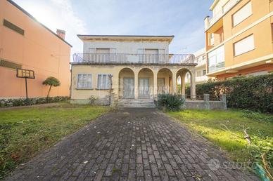 Villetta con giardino e garage a due passi dal mar