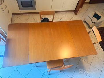 Tavolo da pranzo allungabile in legno