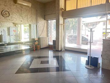 Locale, Sesto San Giovanni.