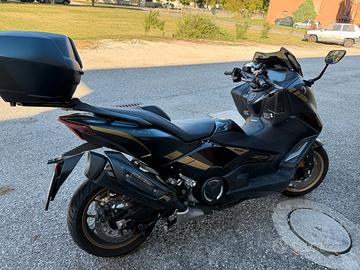YAMAHA TMAX TECH MAX