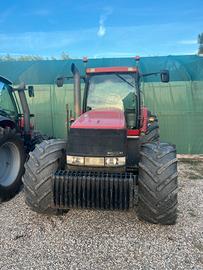 Case magnum 220