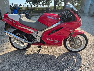 MOTO VFR