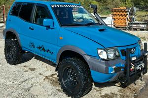   nissan terrano 3000 5 posti autocarro 