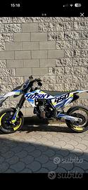 HUSQVARNA 450 FC Omologata motard
