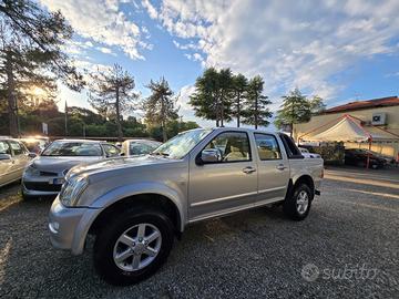 Isuzu D-Max 3.0 TD cat Space Cab 4WD Pick-up LS