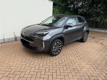Yaris cross ibrida