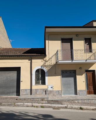 Via Roma, Dentecane fraz. di Pietradefusi (AV)