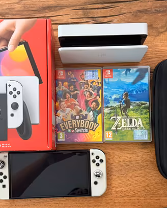 Nintendo Switch OLED  + 2 giochi
