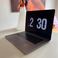 MacBook Pro 15-inch - Apple