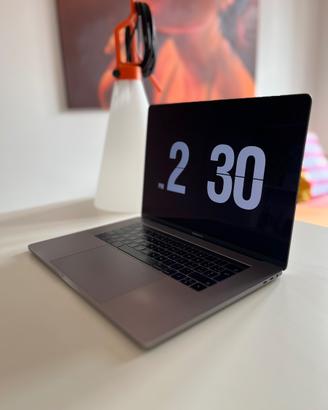 MacBook Pro 15-inch - Apple