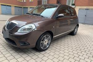 Lancia Y Platino 1.4 v8 GPL / Benzina 2009