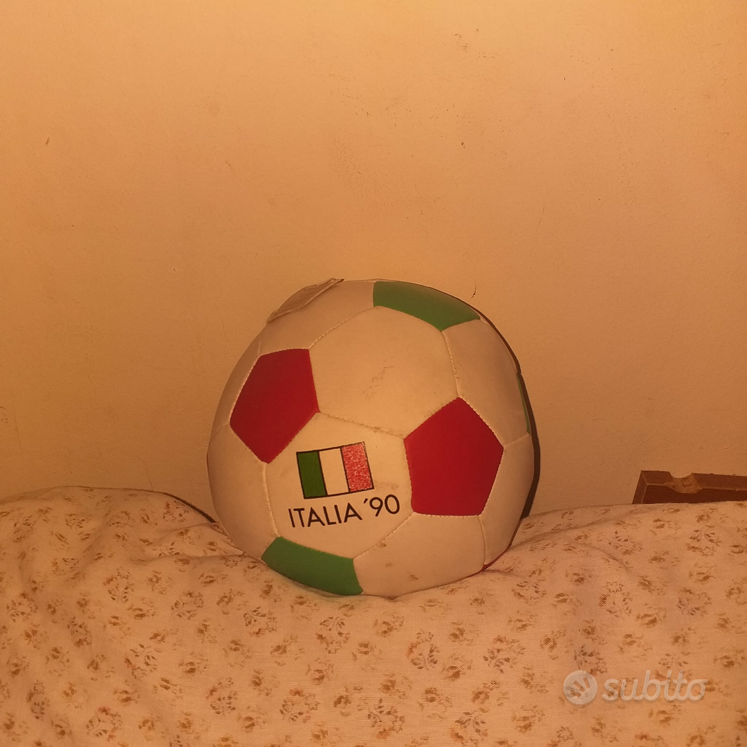 Palla gomma gadget Calcio Italia 90 - Collezionismo In vendita a Catania