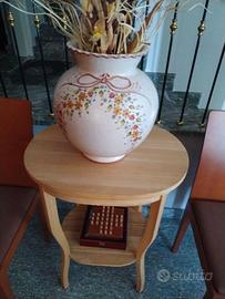 tavolino in legno naturale