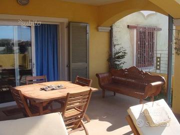 Bilocale "Residence i portici sul mare"