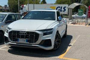 Audi SQ8 2021 630cv