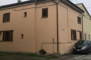 Casa indipendente con due unità abitative