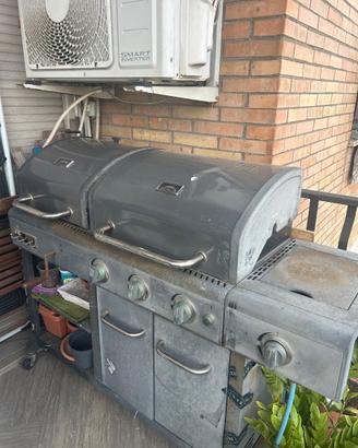 Barbecue da giardino terrazzo