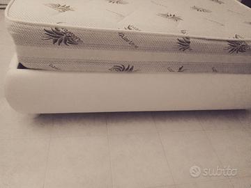 Materasso matrimoniale con molle insacchettate