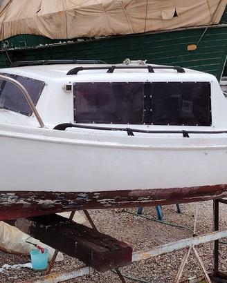 pilotina con fuoribordo