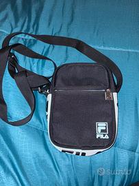 Borsellino in condizioni ottime ,usato poco.