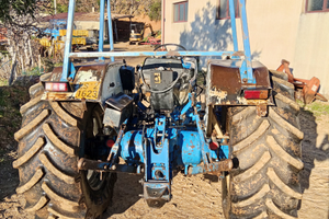 Trattore agricolo Ford 4130