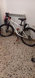 Mountain bike B'Twin Rockrider 300