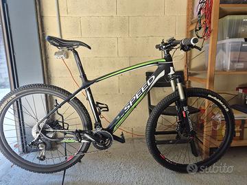 MTB in carbonio su telaio Speed