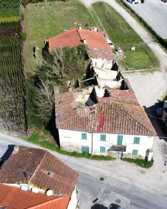 CASA SEMINDIPENDENTE A PISTOIA