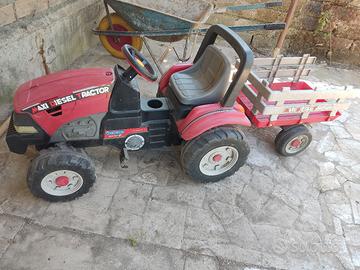 trattore peg perego maxi diesel tractor