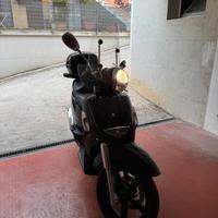 Aprilia Scarabeo 300 scooter - 2010