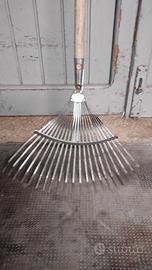 rastrello per foglie regolabile 