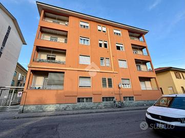 2 LOCALI A ABBIATEGRASSO