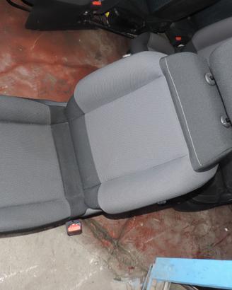 Sedile anteriore Dx CITROEN C3