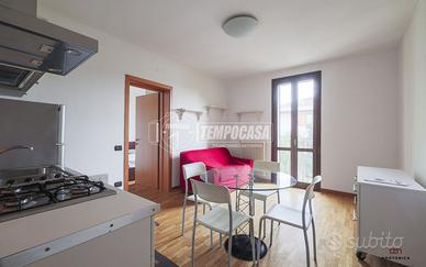 BILOCALE CON POSTO AUTO