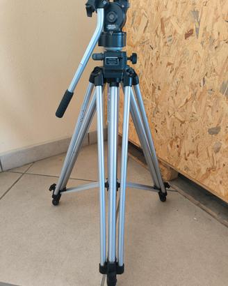 Treppiede  Manfrotto mod. #28+ testa fluida #136