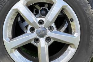 Cerchi in lega Audi 16”+ Pneumatici 215/60 R16 M+S