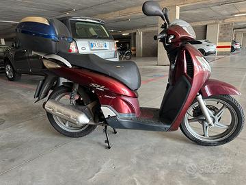 Scooter sh 150 anno 2006