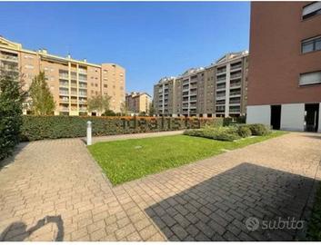 Appartamento di 60 m² con 2 locali e box auto a Mi