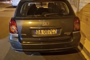 TOYATA AVENSIS STATION WAGON