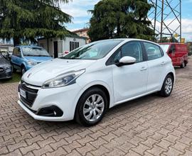 Peugeot 208 1.4 HDi 68 CV 5 porte OK NEOPATENTATI