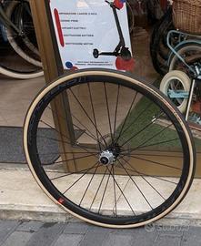 Ruote fulcrum zero db