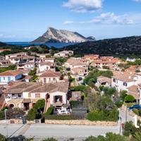 Grazioso appartamento con splendida vista su Tavol