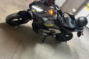 X-ADV 750 2024 zero sinistri pari nuovo