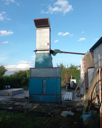 Estrattore per carrozzeria