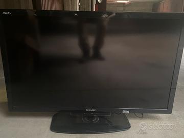 Televisore Tv led sharp Aquos usata